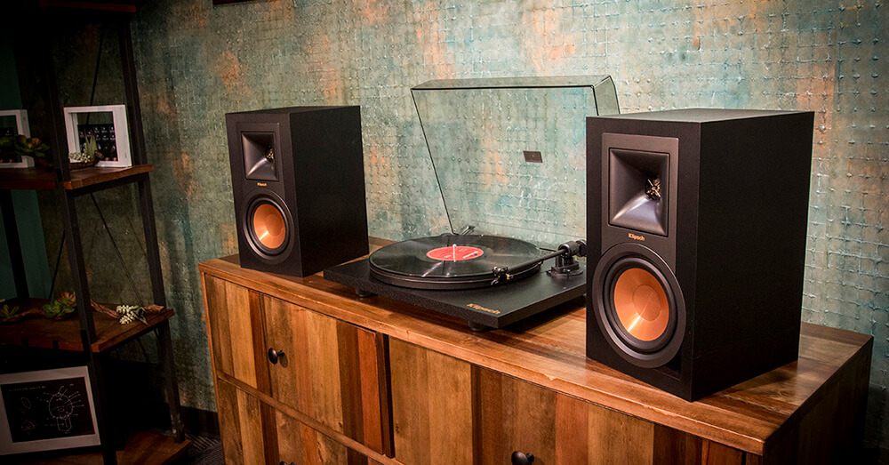 Powered or Passive Speakers for Turntables