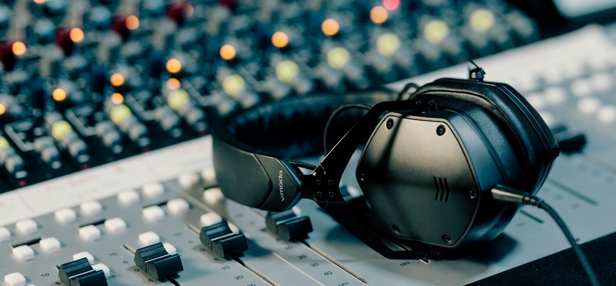 Best Headphones For Music Production Reviews