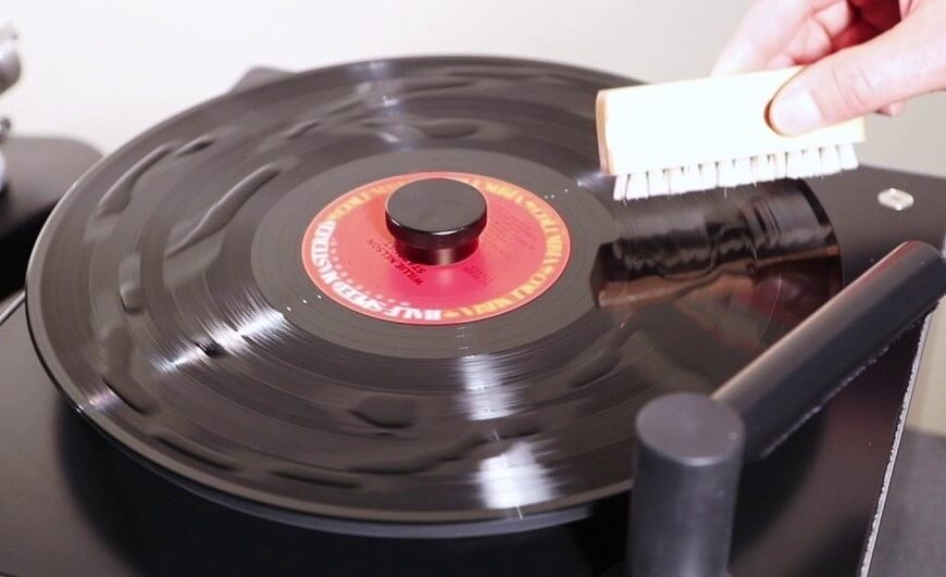 Cleaning Vinyl Records with Vinegar