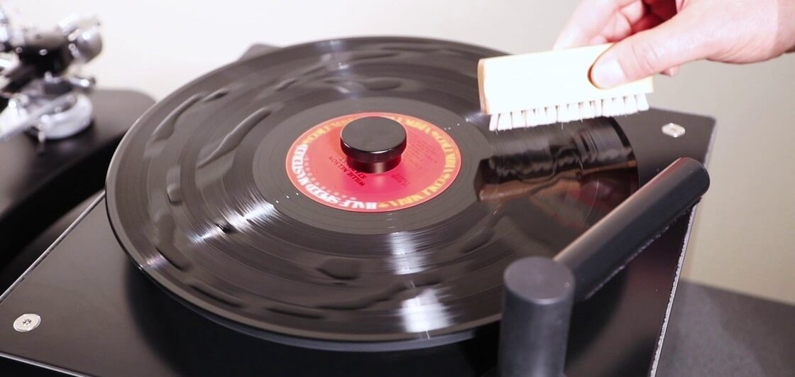 Cleaning Vinyl Records with Vinegar