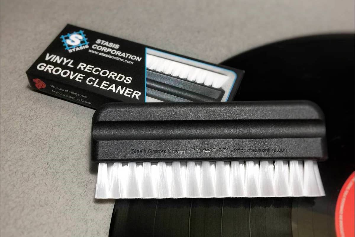 record-brush-cleaner